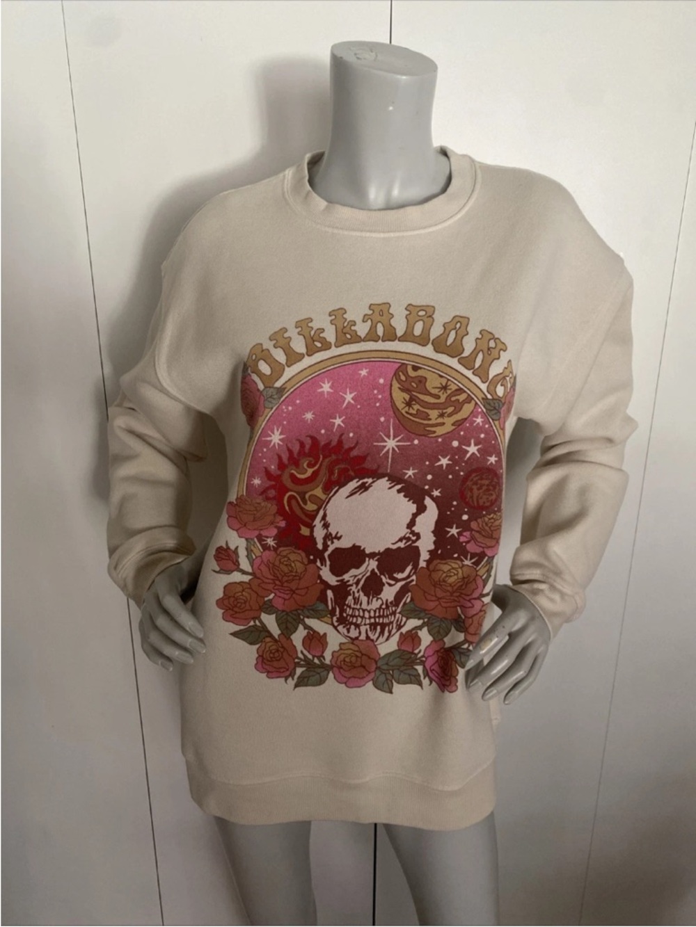 Billabong Skull &  Roses Graphic  Beige Sweatshirt Size L